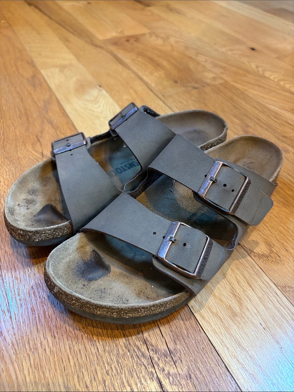 • Birkenstock •